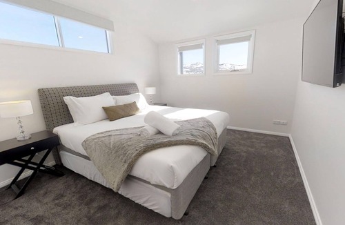 Perisher Valley Resort | Courtyard Loft (for 2), The Sables Resort Perisher