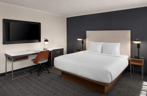 Dwight Hotel | Courtyard New Haven at Yale