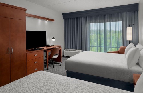 South Hills Hotel | Courtyard Pittsburgh Settlers Ridge/Robinson Township
