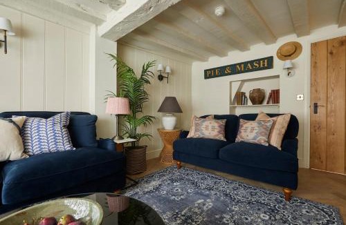 Henley-on-Thames Apartment | Courtyard Suite at The Bull Hotel - Pet friendly