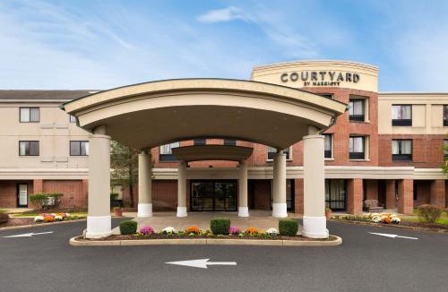 Wall Township Hotel | Courtyard Wall at Monmouth Shores Corporate Park