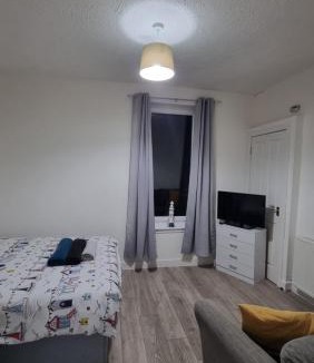 Largs Apartment | Cove Bay 1 Bed Flat
