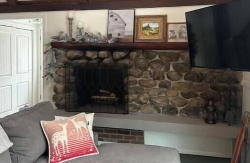 Birchview by the Saco Ski Chalet | Covered Bridge Chalet. Five minutes to ATTITASH, riverfront property.