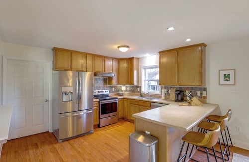 Weaverville House | Covered Deck & Fire Pit: Weaverville Getaway!
