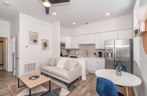 Covington Condo | Covington Charm 202 S