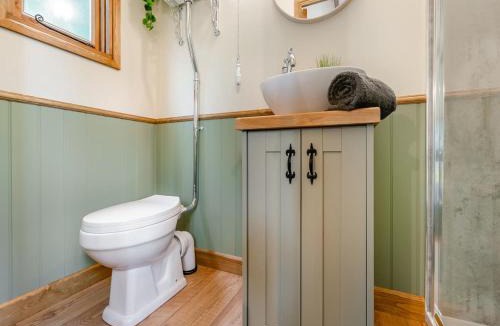 Oadby Apartment | Cow & Plough Stoughton Grange