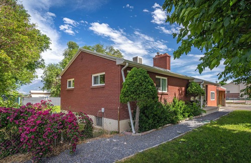 Taylorsville House | Cowboy Ranch House