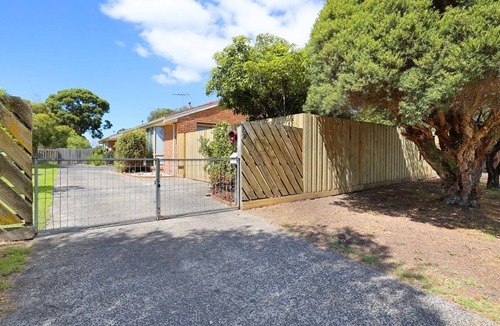 Cowes House | Cowes Monash Hideaway