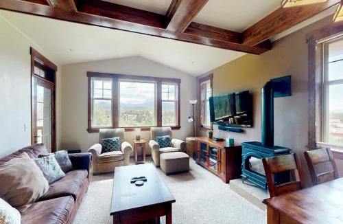 Fraser House | Cozens Pointe D201
