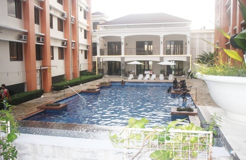 San Dionisio Apartment | Cozy 1 Bed Studio - Minutes to NAIA and MOA!