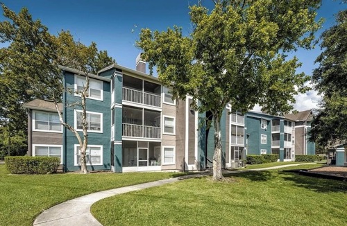 Altamonte Springs Apartment | Cozy 1-bedroom apartment in Almonte Springs with WiFi, AC, washer, dryer, gym.