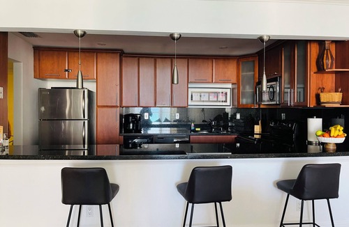 Sunny Isles Beach Apartment | Cozy 1-bedroom apartment in fabulous Sunny Isles Beach with WiFi, fitness room