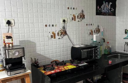 Bhayandar East Apartment | Cozy 1-bedroom apartment in a fantastic Mira Bhayandar location