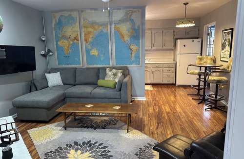 Northeast Kansas City Apartment | Cozy 1-bedroom apartment in tranquil Kansas City with AC