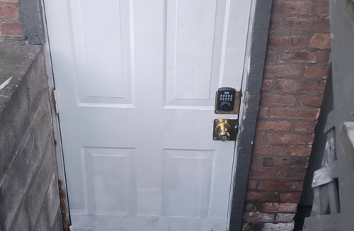 Seward Place Apartment | Cozy 1-bedroom apartment in charming Schenectady just renewed has AC HEAT WIFI