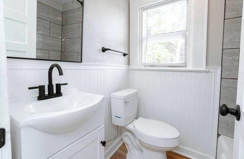Mobile Apartment | Cozy 1-bedroom apartment in lovely Mobile with WiFi, AC