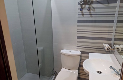 Iligan Hotel | Cozy 1-bedroom hotel in superb Iligan City with AC, WiFi