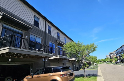 Eagan Apartment | Cozy 1-bedroom in a shared townhome 10 min from airport and Mall of America