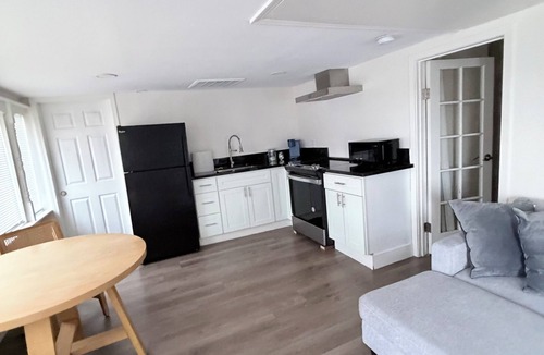 Willow Creek Apartment | Cozy 1 bedroom with kitchen & river views