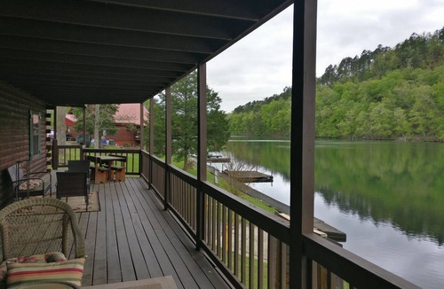 Mountain Pine Cabin | COZY #1 WATERFRONT LOG CABIN - COZY ACRES LODGE