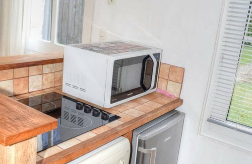 Cheille Cottage | Cozy 19th-Century Cottage with Riverside Terrace, Near Azay-le-Rideau, Modern Amenities Included