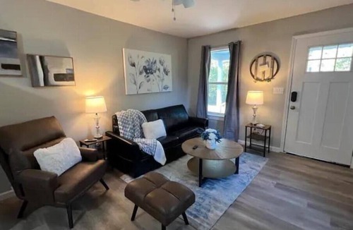 Covington House | Cozy 1bed 1bath house. Short walk to Mystic Grill