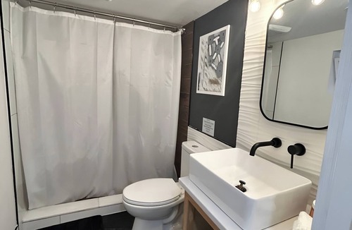 Irvington Apartment | Cozy 1bed + Private Bath Platinum Retreat near NYC/EWR/Major Hospital