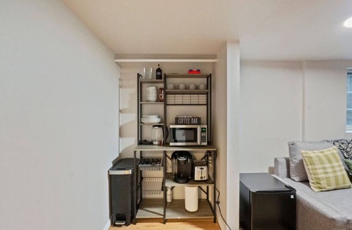University District House | Cozy 1BR/1BA Lower Unit Near UW | Walk to Campus