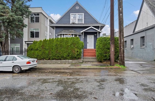 University District House | Cozy 1BR/1BA Lower Unit Near UW | Walk to Campus
