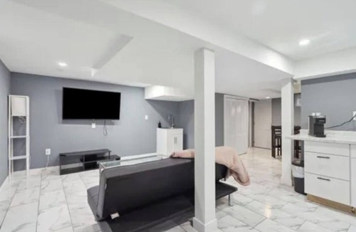 Northeast Apartment | Cozy 1BR Basement Unit – Private Entry + Free Parking