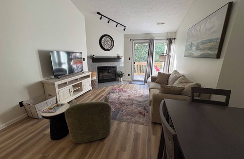 Avoca Condo | Cozy 1BR Condo @ Eagle Pointe-Close to IU
