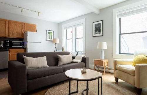 Theatre District Apartment | Cozy 1br Walk anywhere