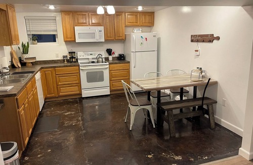 Sterling Apartment | Cozy 2 Bed