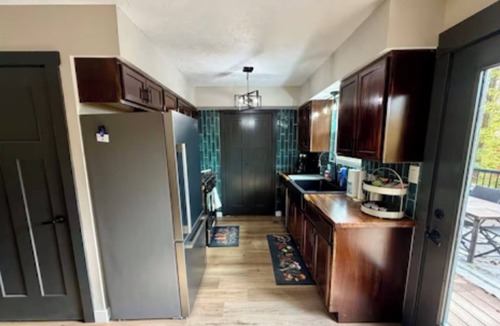 Oneida Ski Chalet | Cozy 2-bedroom A-Frame in Oneida, TN