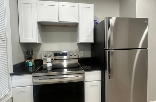 Springfield Apartment | Cozy 2-bedroom apartment Near Six Flags & Attractions