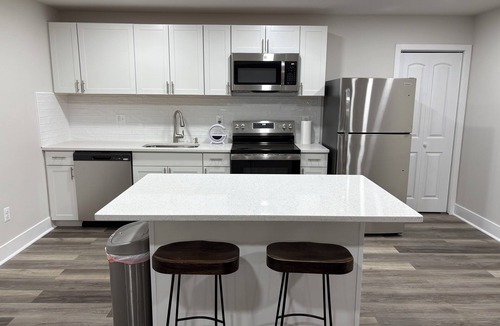Waldorf Apartment | Cozy 2-bedroom basement apartment in White Plains with private entrance