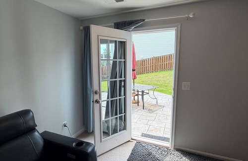 Gainesville House | Cozy 2-bedroom basement in charming Gainesville