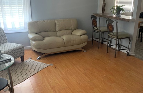 Forestview House | Cozy 2-bedroom house with huge gated yard in enjoyable Homewood Illinois