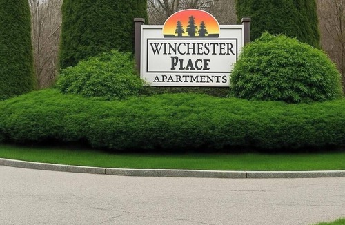 Portsmouth Apartment | Cozy 2 bedroom retreat on quiet Ledgewood Dr! Minutes to Downtown Portsmouth!