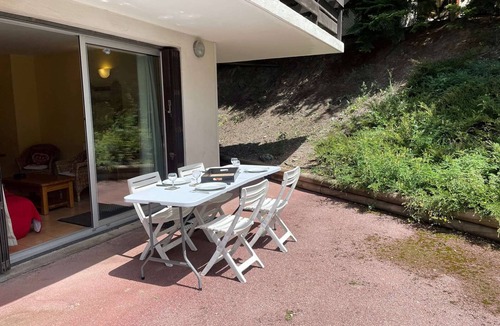 Chantemerle Apartment | Cozy 2-Room Apartment with Mountain Corner near Ski Lifts - Sleeps 6