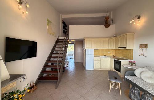 Mola Kalyva Apartment | Cozy 2BR Apartment in Mola Kaliva with Sea View