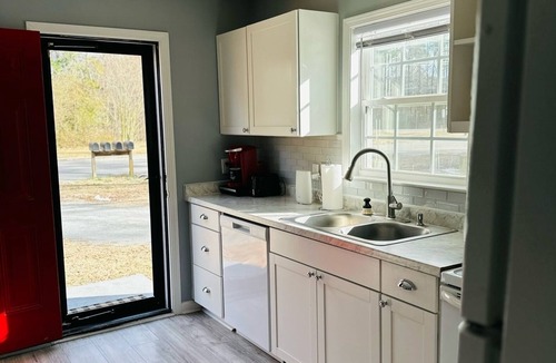 Smithfield House | Cozy | 2BR Duplex · Park & Splash Pad