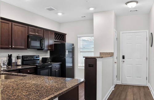 Savannah Apartment | Cozy 2BR Stay with Modern Comforts