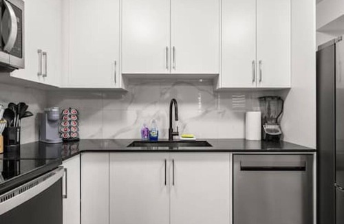 Southeast Calgary House | Cozy 2BR, Wolf Willow SE, close to HWY