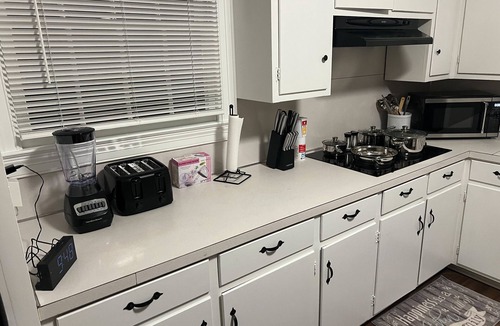 Danville House | Cozy 3 bdrm 2bath home close to Averrett University (smoking allowed)