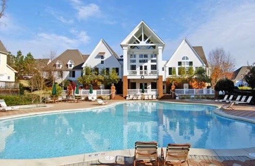 Lackey Cottage | Cozy 3-bedroom cottage in enchanting Williamsburg with AC and fitness room
