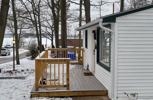 Gaylord Cottage | Cozy 3 bedroom cottage close to Gaylord and Otsego lake