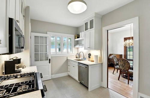 Iowa City House | Cozy 3-Bedroom Historic Home in Iowa City Near Downtown