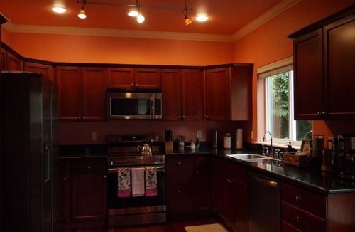 Maple Valley House | Cozy 3-bedroom house in charming Maple Valley with WiFi.