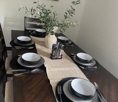 Bedford Apartment | Cozy 3 Bedroom House Near DFW